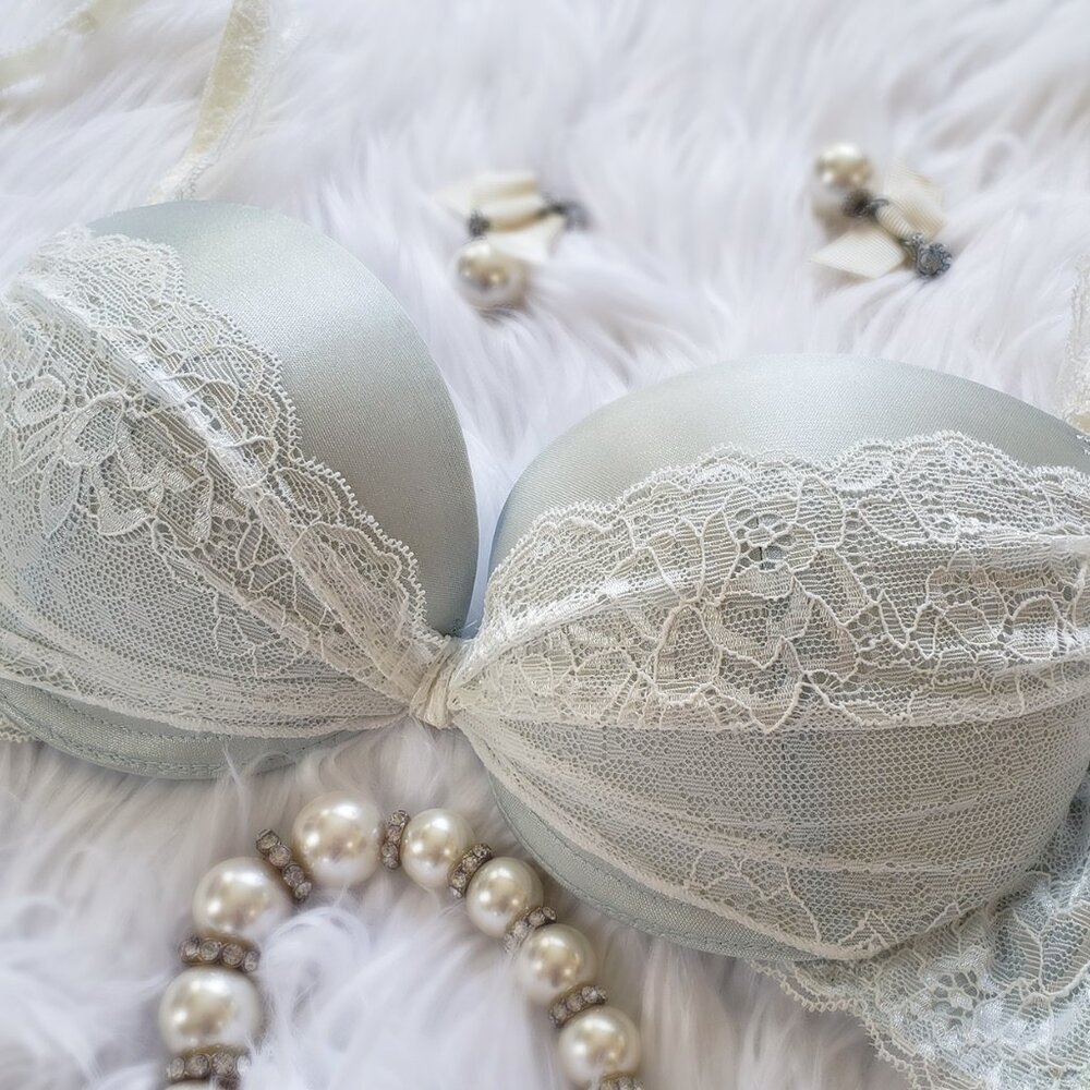 Pale metallic green lace push-up bra